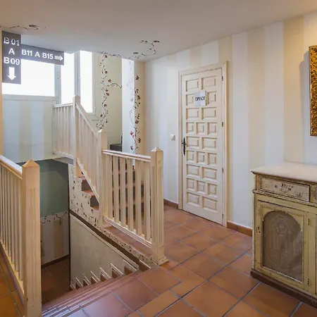 Yit Puerta Bisagra Гостевой дом 2*