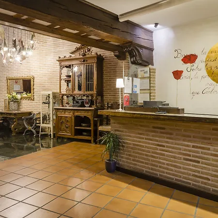 Yit Puerta Bisagra Гостевой дом