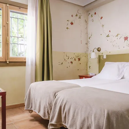 Yit Puerta Bisagra Guest house 2*