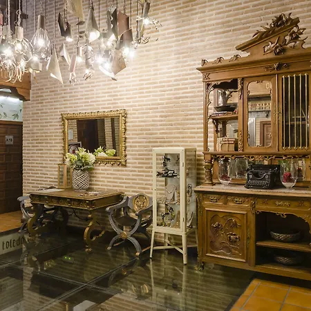 Pensión Yit Puerta Bisagra Toledo