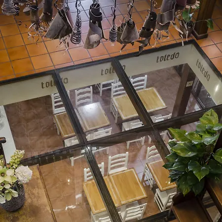 Yit Puerta Bisagra Pensión 2*