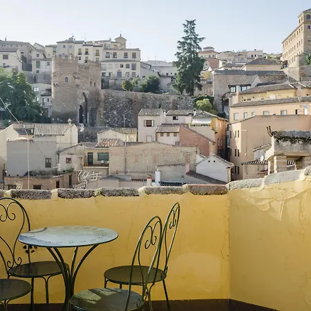 Yit Puerta Bisagra بيت ضيافة توليدو