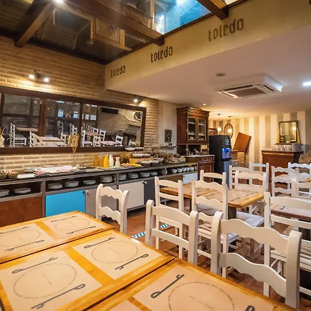 Pensionat Yit Puerta Bisagra