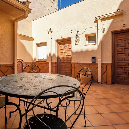 Yit Puerta Bisagra Guest house