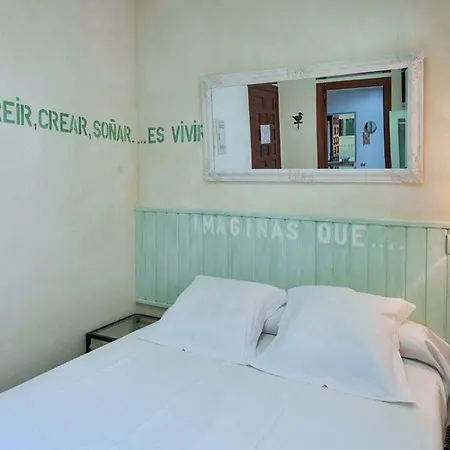 Yit Puerta Bisagra Guest house 2*
