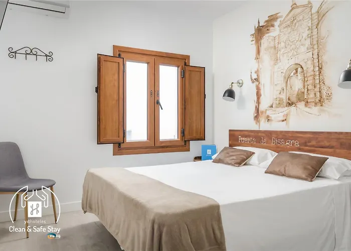 Guest house Yit Puerta Bisagra