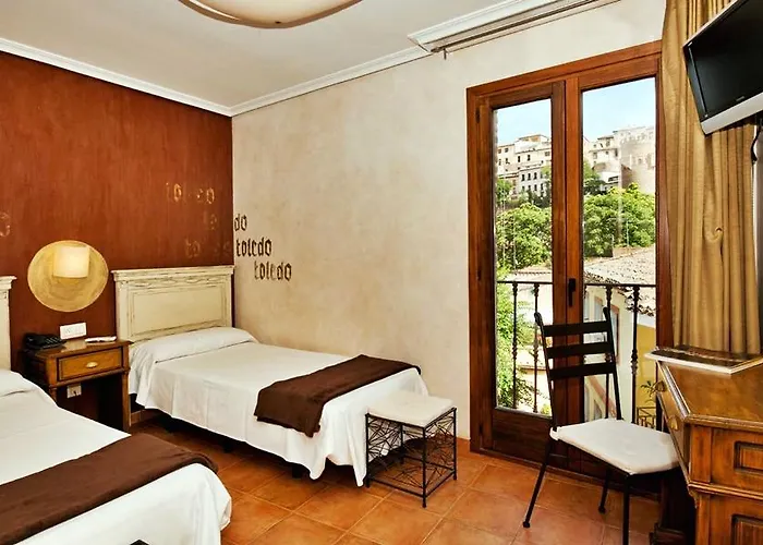 Pensión Yit Puerta Bisagra