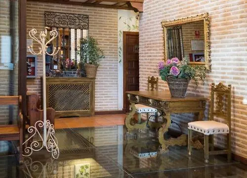 Yit Puerta Bisagra Guest house Toledo