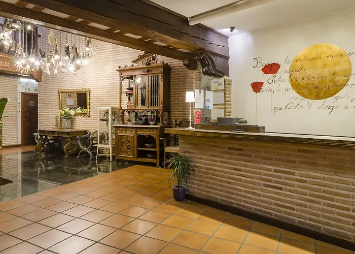 Yit Puerta Bisagra Guest house