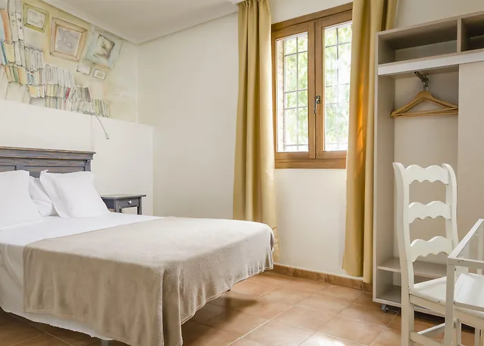 Guest house Yit Puerta Bisagra