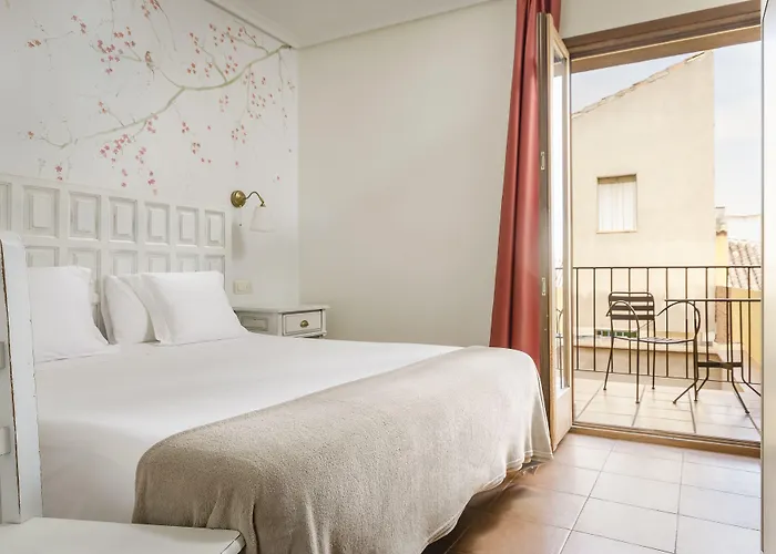 Yit Puerta Bisagra Guest house 2*