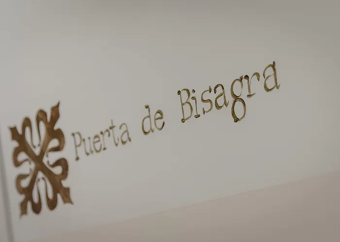 Yit Puerta Bisagra Guest house