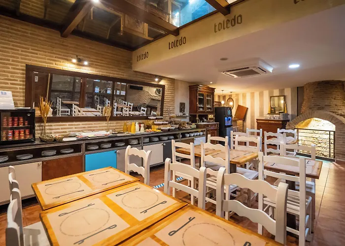 Pensión Yit Puerta Bisagra