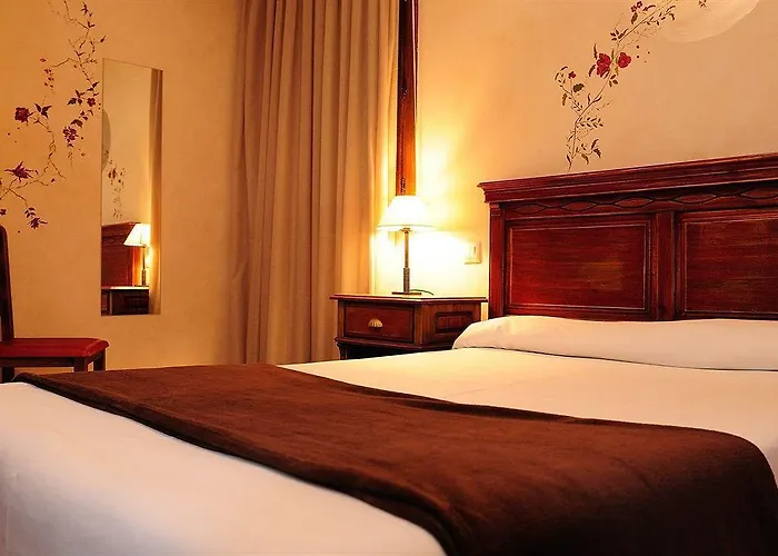 Yit Puerta Bisagra Guest house 2*