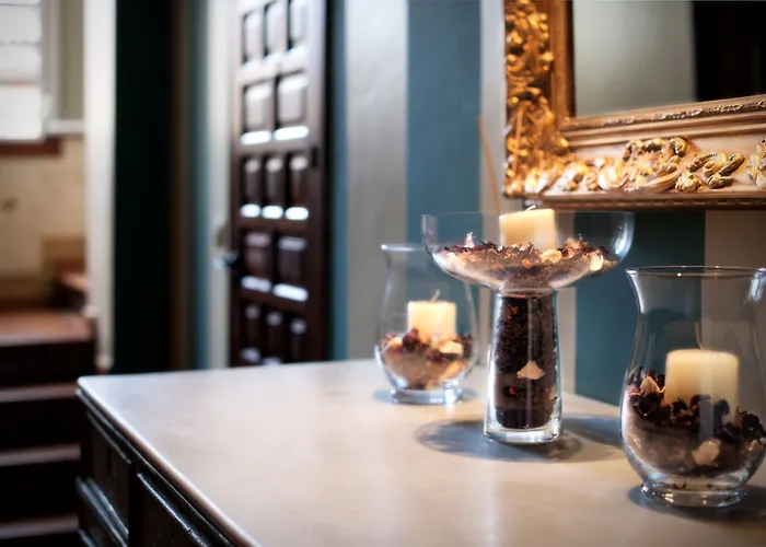 Pensión Yit Puerta Bisagra Toledo