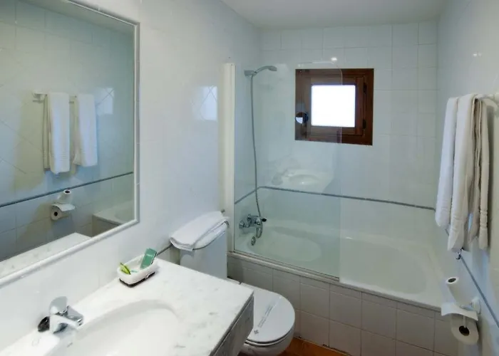 Guest house Yit Puerta Bisagra